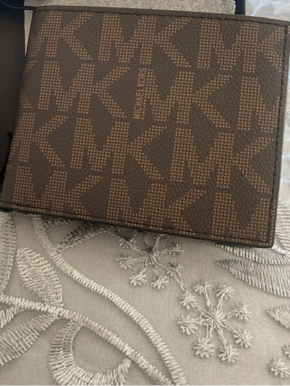 NWT 100% Authentic Michael Kors Brown Monogram Slim Wallet Billfold Style Andy